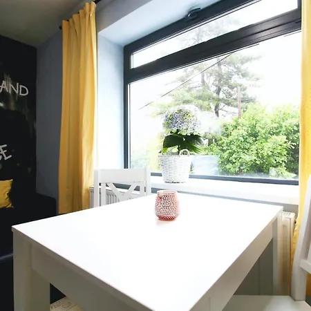 2 Bedrooms House With Enclosed Garden And Wifi At Slezska