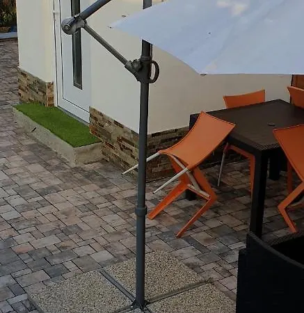 2 Bedrooms House With Enclosed Garden And Wifi At Slezska Holiday home